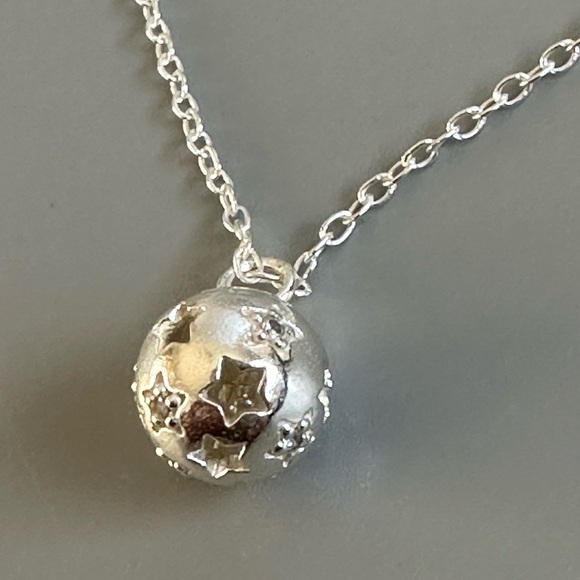 Sterling Silver Star Ball Pendant and Chain - Picture 4 of 8